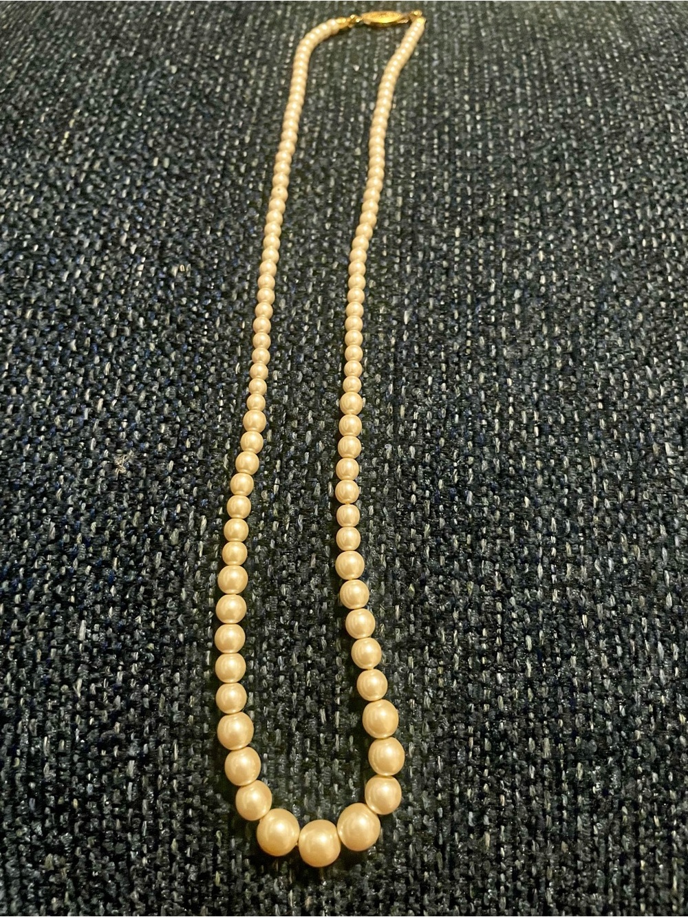 NWOT Vintage Moonmist Classic Ivory Pearl Strand Necklace 9”